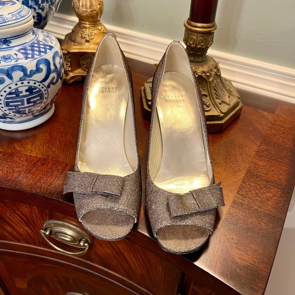 EUC Stuart Weitzman Silver Bronze Pyrite Nocturn Bowover Open Toe Pump Heels 9 M - Picture 3 of 6